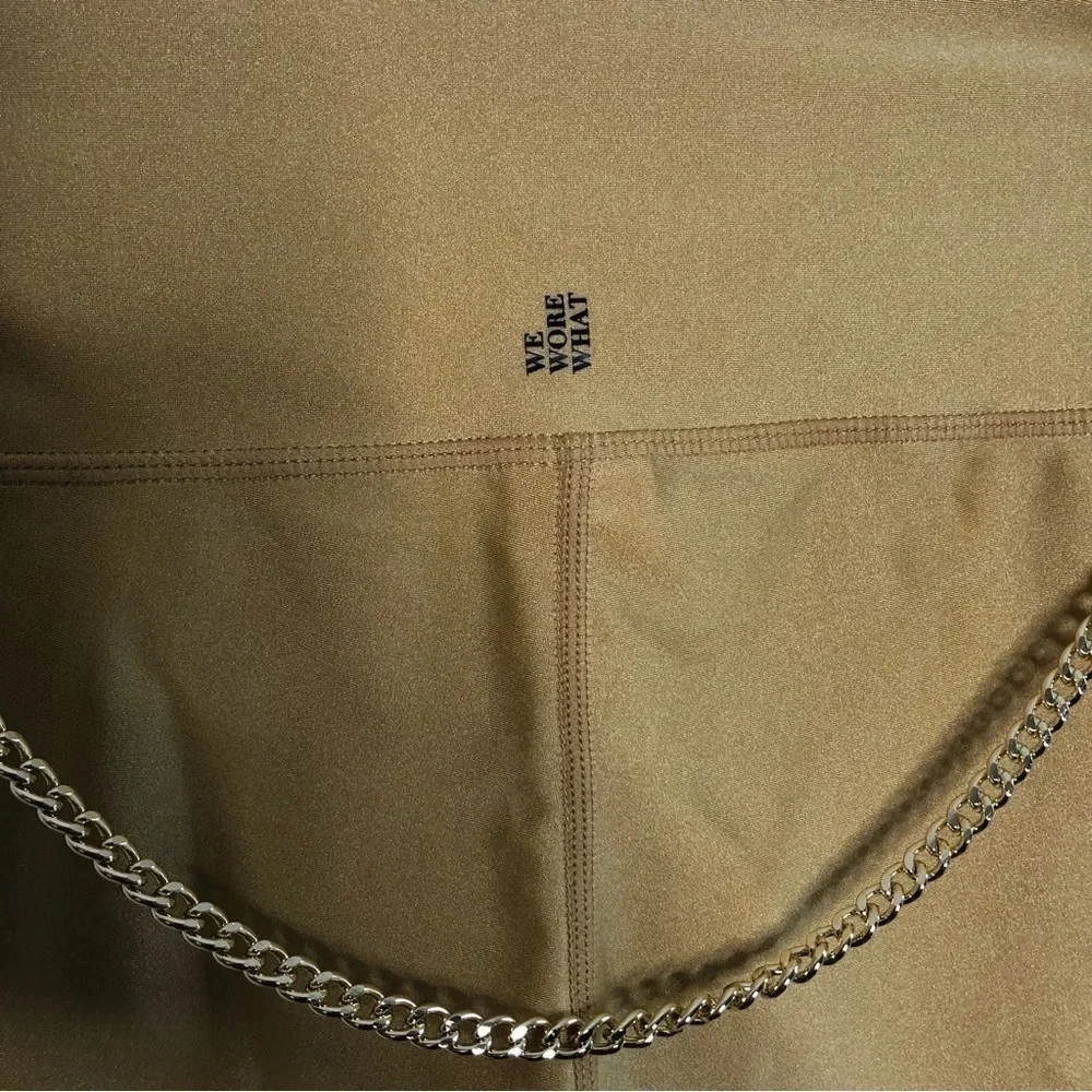 NWT WeWoreWhat Gold Chain Bike Shorts Medium - Picture 7 of 9